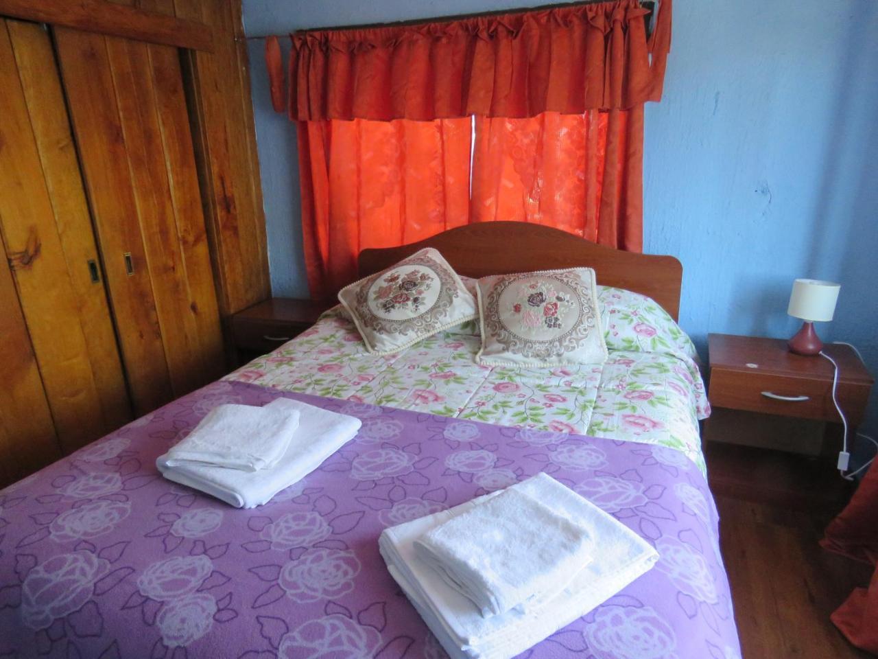 Hostal Y Cabanas Peumayen Puerto Guadal Exterior photo
